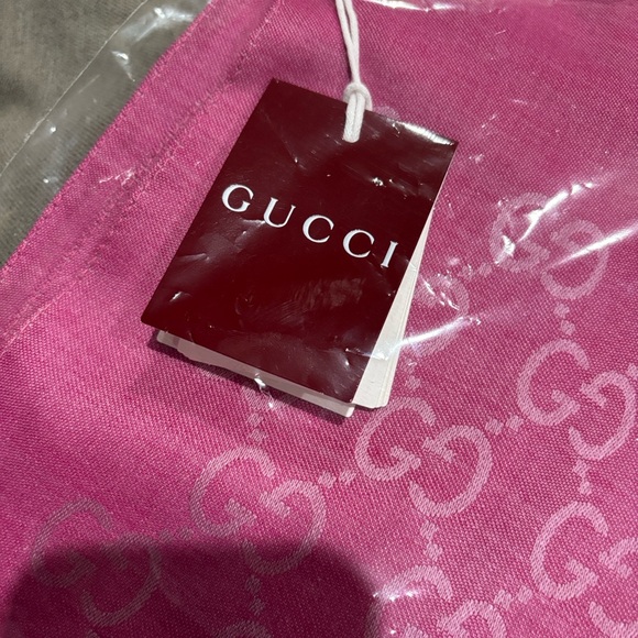 Gucci Hot Pink GG Jacquard Scarf - Picture 2 of 7